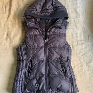 Lululemon size 6 reversible down vest. Black.